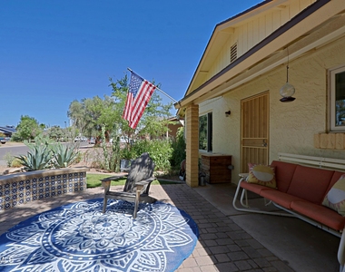 703 E Auburn Drive - Photo Thumbnail 5