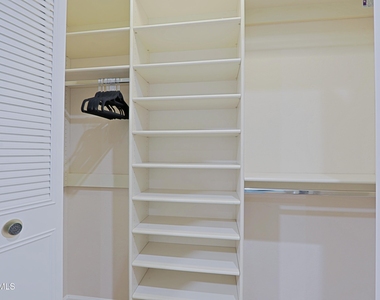 703 E Auburn Drive - Photo Thumbnail 24