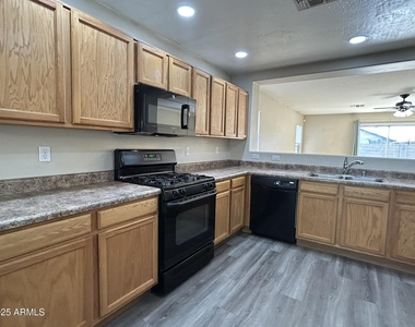 6049 W Wood Street - Photo Thumbnail 7