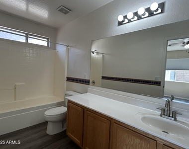 6049 W Wood Street - Photo Thumbnail 12