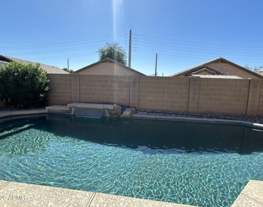 6049 W Wood Street - Photo Thumbnail 2