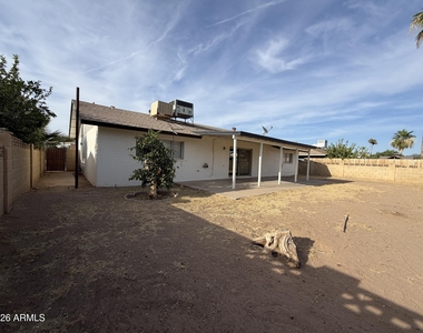 3431 W Acoma Drive - Photo Thumbnail 16