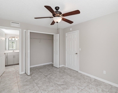 2625 Heathcote Drive - Photo Thumbnail 5