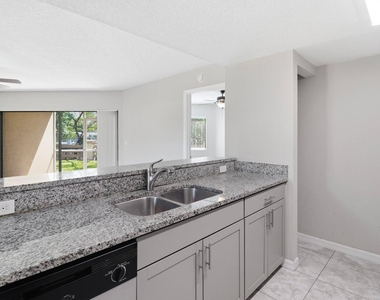 2625 Heathcote Drive - Photo Thumbnail 2