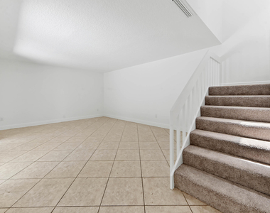 825 Center Street - Photo Thumbnail 12