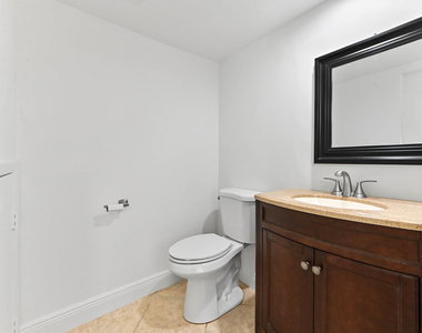 825 Center Street - Photo Thumbnail 11
