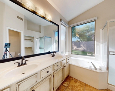 14746 N 97th Street - Photo Thumbnail 16