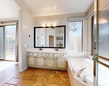 14746 N 97th Street - Photo Thumbnail 17