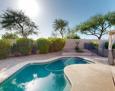 14746 N 97th Street - Photo Thumbnail 24
