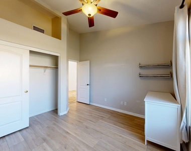 14746 N 97th Street - Photo Thumbnail 18