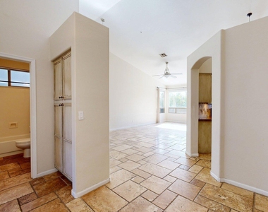14746 N 97th Street - Photo Thumbnail 4