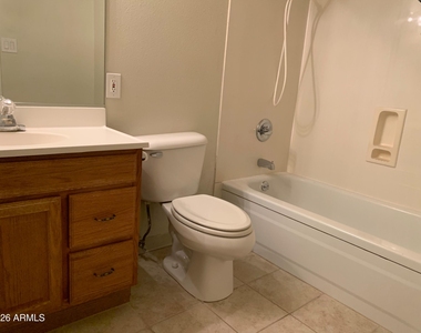 3510 E Ludlow Drive - Photo Thumbnail 6