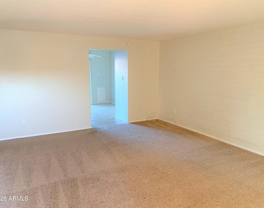 3510 E Ludlow Drive - Photo Thumbnail 4