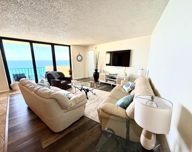 2800 N Ocean Drive - Photo Thumbnail 2
