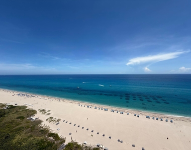 2800 N Ocean Drive - Photo Thumbnail 21