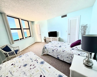2800 N Ocean Drive - Photo Thumbnail 13