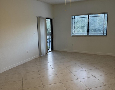 2802 Sarento Place - Photo Thumbnail 6