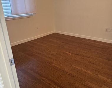 2802 Sarento Place - Photo Thumbnail 11