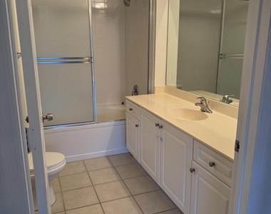 2802 Sarento Place - Photo Thumbnail 13