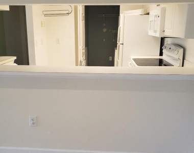 2802 Sarento Place - Photo Thumbnail 3