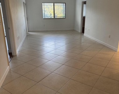 2802 Sarento Place - Photo Thumbnail 8