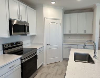 10936 Sw Vasari Way - Photo Thumbnail 8