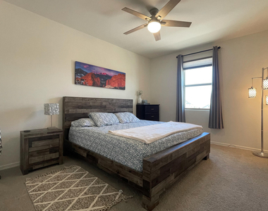 25623 N 21st Avenue - Photo Thumbnail 14