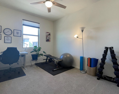 25623 N 21st Avenue - Photo Thumbnail 16