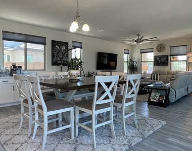 25623 N 21st Avenue - Photo Thumbnail 7