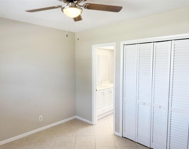 1116 Lake Terrace - Photo Thumbnail 24