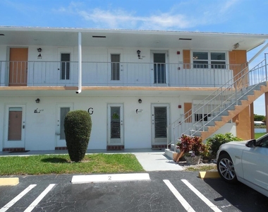 1116 Lake Terrace - Photo Thumbnail 2