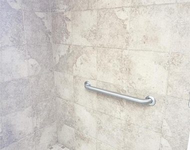 1116 Lake Terrace - Photo Thumbnail 21