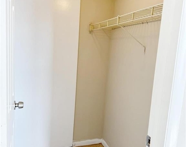 1116 Lake Terrace - Photo Thumbnail 16