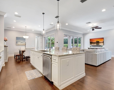 1507 Pine Lane - Photo Thumbnail 9