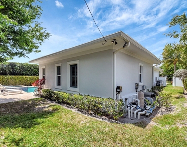 1507 Pine Lane - Photo Thumbnail 37