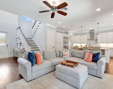 1507 Pine Lane - Photo Thumbnail 4