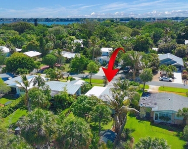 262 Se Monterey Avenue - Photo Thumbnail 8