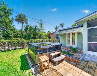 262 Se Monterey Avenue - Photo Thumbnail 40
