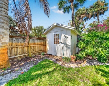 262 Se Monterey Avenue - Photo Thumbnail 41
