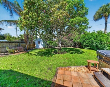 262 Se Monterey Avenue - Photo Thumbnail 16