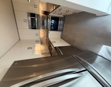 825 Center Street - Photo Thumbnail 5