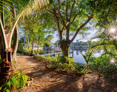 3842 Sw Saint Lucie Lane - Photo Thumbnail 7