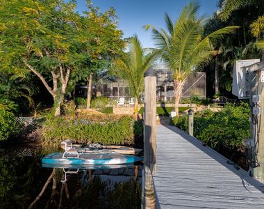 3842 Sw Saint Lucie Lane - Photo Thumbnail 10