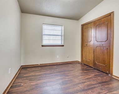837 Briarlane Road - Photo Thumbnail 10