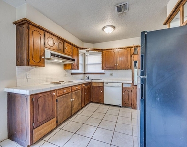 837 Briarlane Road - Photo Thumbnail 4