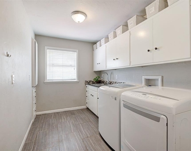 3127 Nw 69th Street - Photo Thumbnail 33
