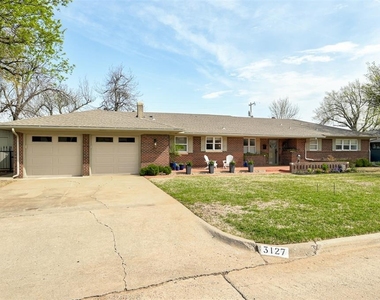 3127 Nw 69th Street - Photo Thumbnail 8