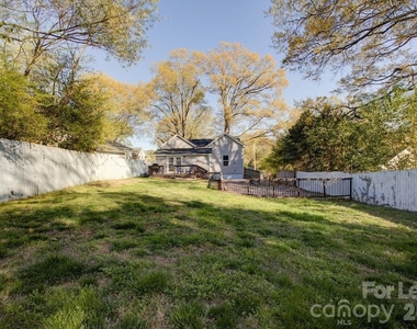 419 N East Avenue - Photo Thumbnail 6