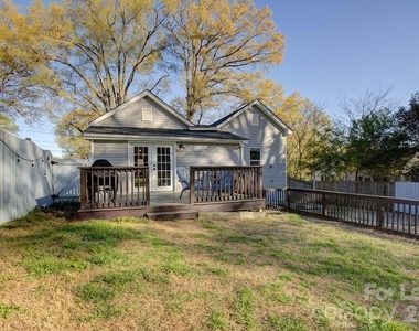 419 N East Avenue - Photo Thumbnail 13