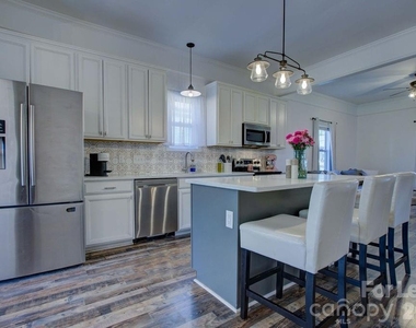 419 N East Avenue - Photo Thumbnail 32
